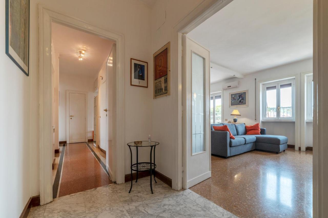 Roomy And Bright Apartment With Terrace Рим Экстерьер фото