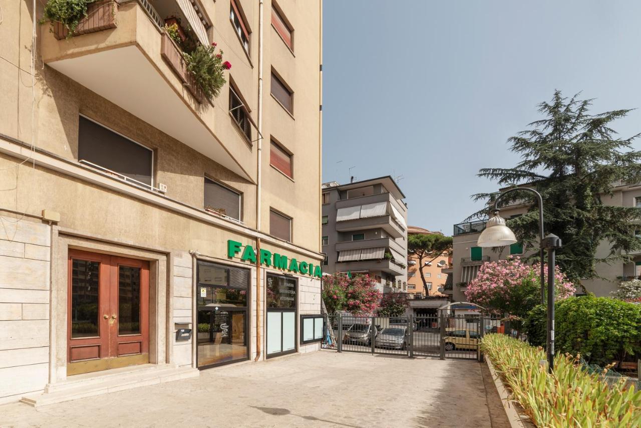 Roomy And Bright Apartment With Terrace Рим Экстерьер фото